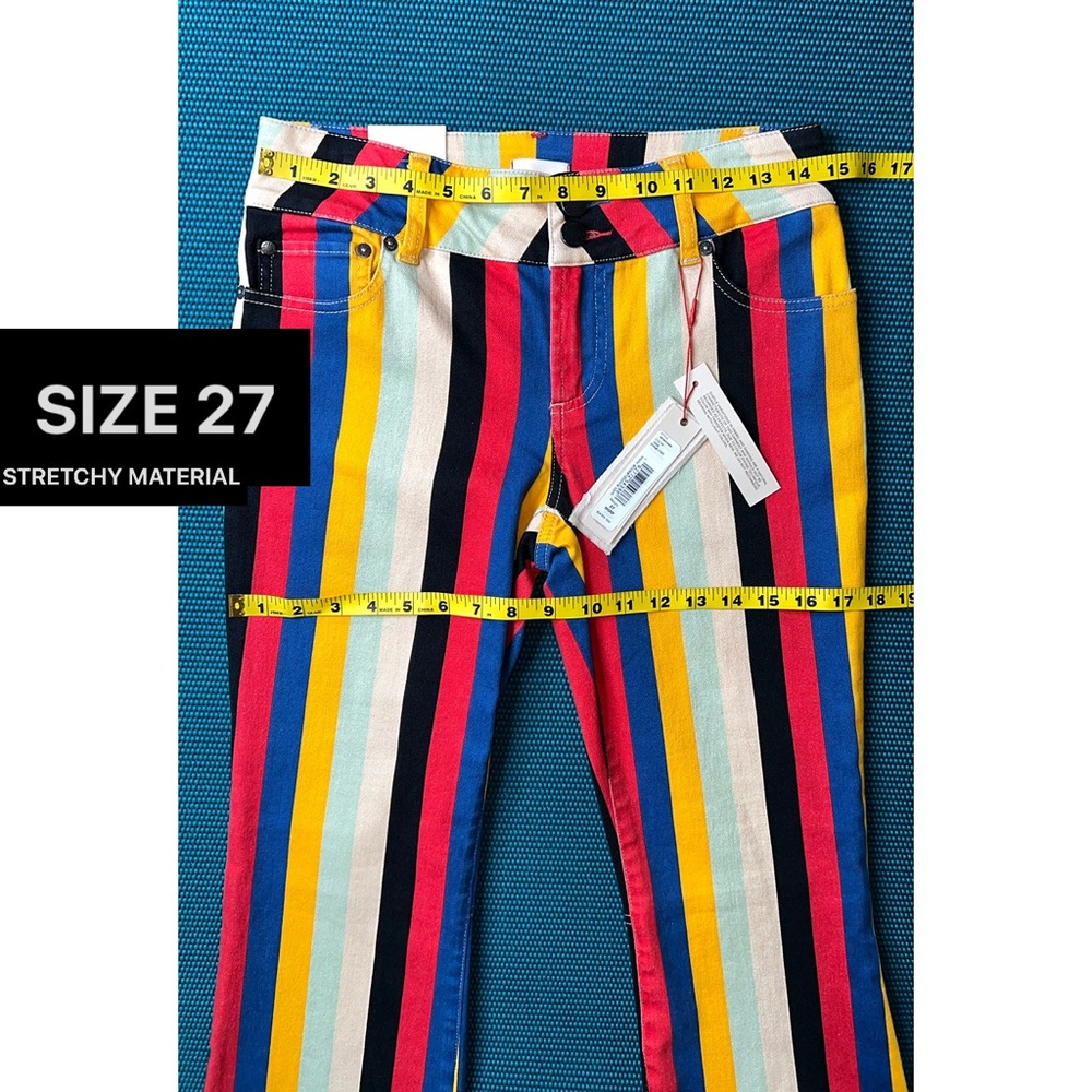 Alice + Olivia Stacey Low Rise Boheme Stripe Bell Jeans - Picture 13 of 17